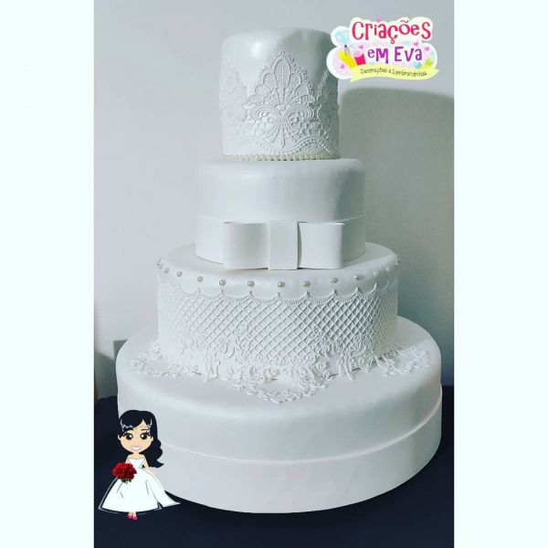 Bolo de Casamento com renda